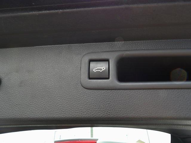 Photo of 2022 Celestial Silver Metallic Toyota Highlander