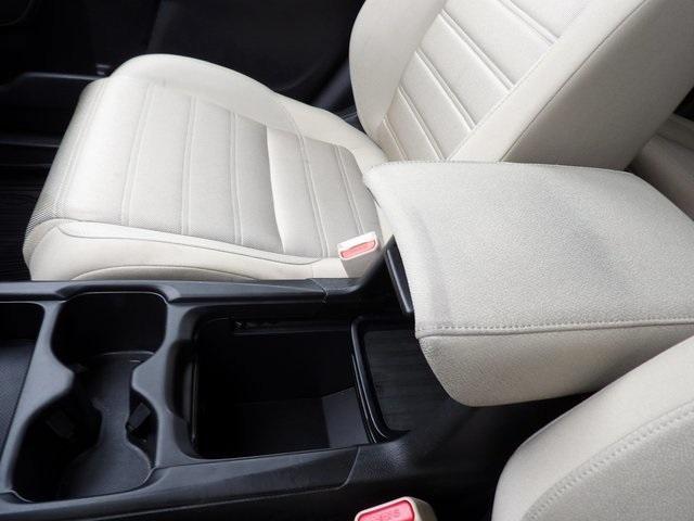 Photo of 2022 Platinum White Pearl Honda CR-V