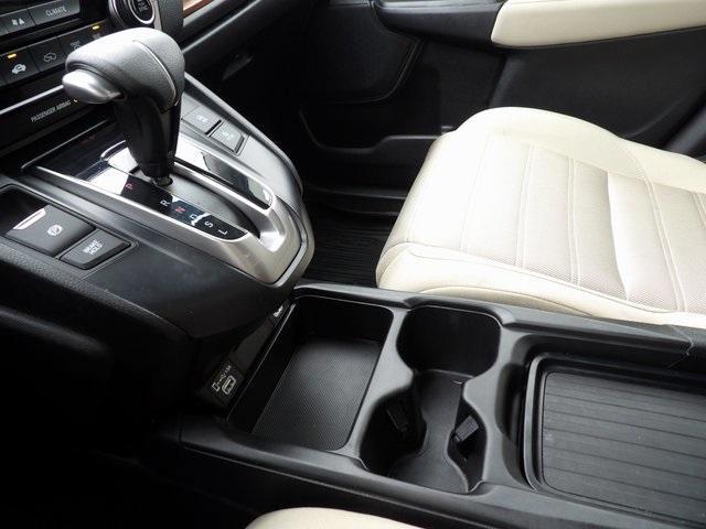 Photo of 2022 Platinum White Pearl Honda CR-V