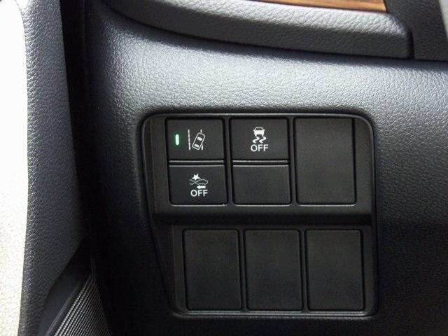 Photo of 2022 Platinum White Pearl Honda CR-V
