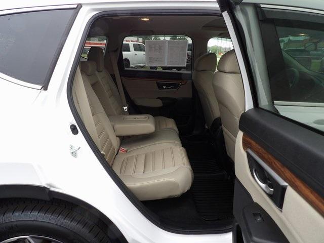 Photo of 2022 Platinum White Pearl Honda CR-V