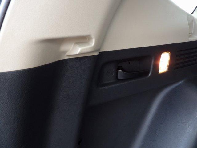 Photo of 2022 Platinum White Pearl Honda CR-V