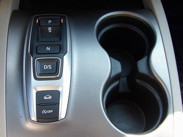 Photo of 2022 Platinum White Pearl Honda Ridgeline