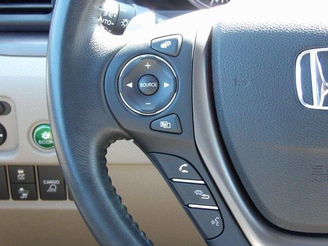 Photo of 2022 Platinum White Pearl Honda Ridgeline