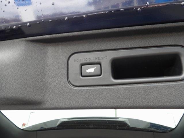Photo of 2025 Obsidian Blue Pearl Honda Pilot
