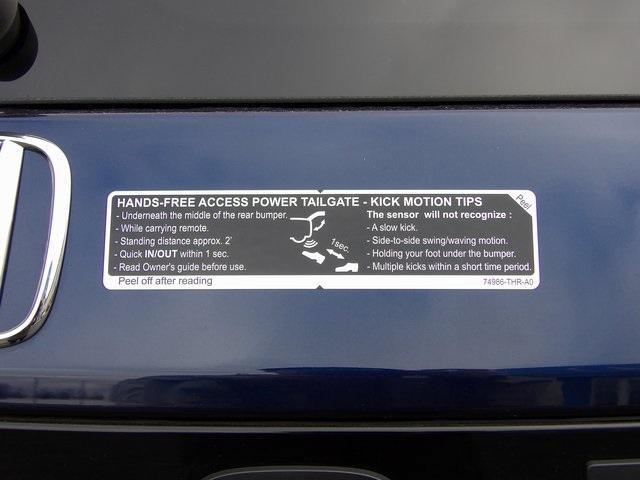 Photo of 2025 Obsidian Blue Pearl Honda Pilot