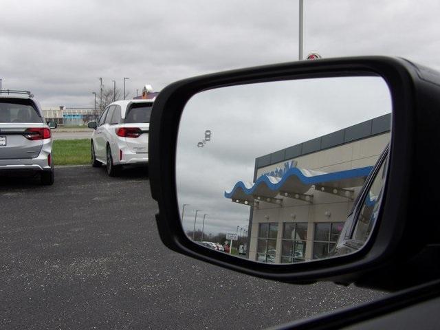 Photo of 2025 Obsidian Blue Pearl Honda Pilot
