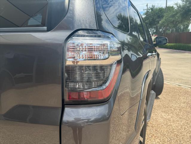 Photo of 2014 Magnetic Gray Metallic Toyota 4Runner