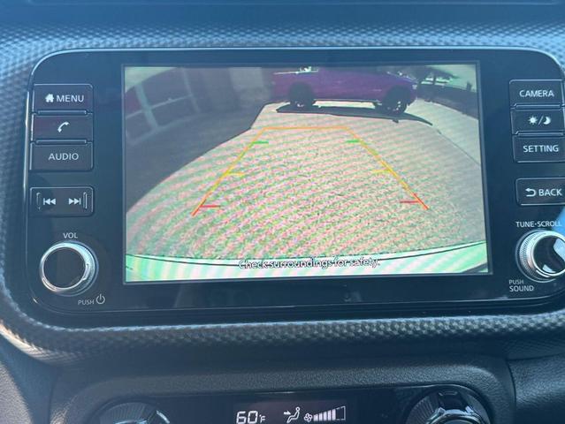 Photo of 2021 White Nissan Kicks
