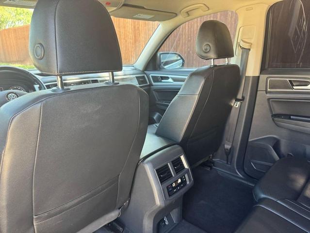Photo of 2019 Deep Black Pearl Volkswagen Atlas