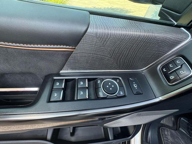 Photo of 2023 Star White Metallic Tri-Coat Ford F-250