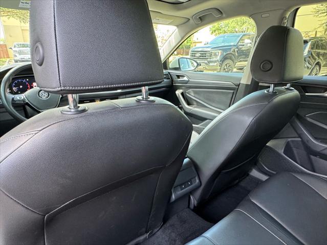Photo of 2020 Pure White Volkswagen Jetta