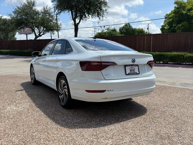 Photo of 2020 Pure White Volkswagen Jetta