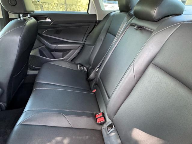 Photo of 2020 Pure White Volkswagen Jetta