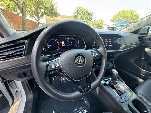 Photo of 2020 Pure White Volkswagen Jetta