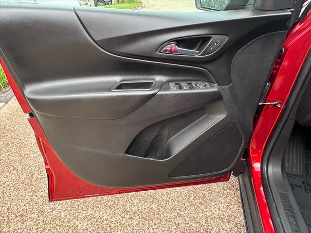 Photo of 2022 Red Chevrolet Equinox