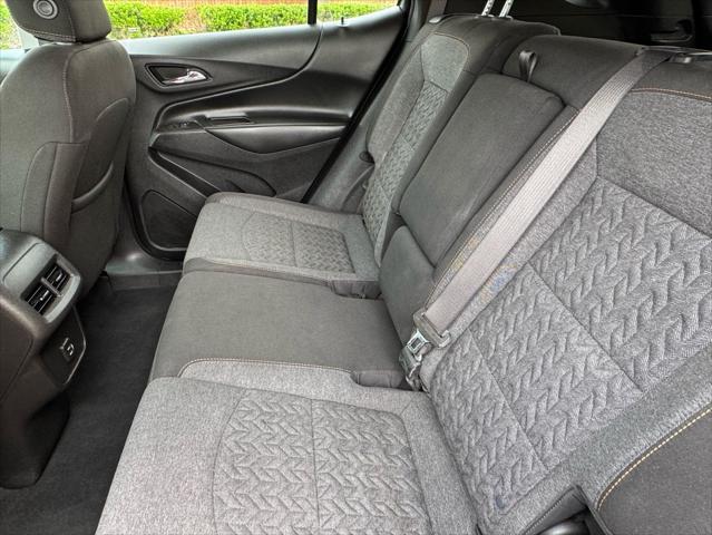Photo of 2022 Red Chevrolet Equinox