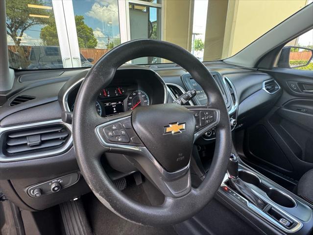 Photo of 2018 Gray Chevrolet Equinox