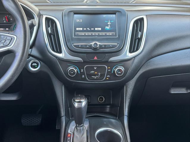 Photo of 2018 Gray Chevrolet Equinox