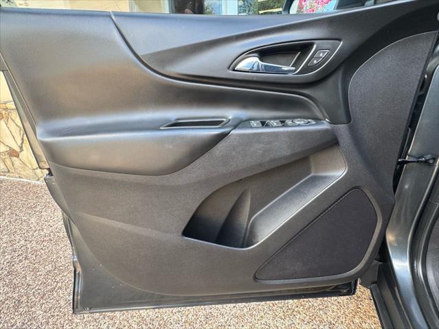 Photo of 2018 Gray Chevrolet Equinox