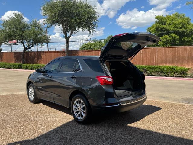 Photo of 2018 Gray Chevrolet Equinox