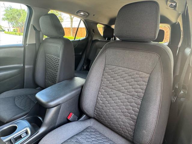 Photo of 2018 Gray Chevrolet Equinox