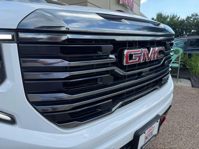 Photo of 2024 Summit White GMC Sierra 1500