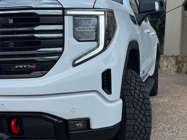 Photo of 2024 Summit White GMC Sierra 1500
