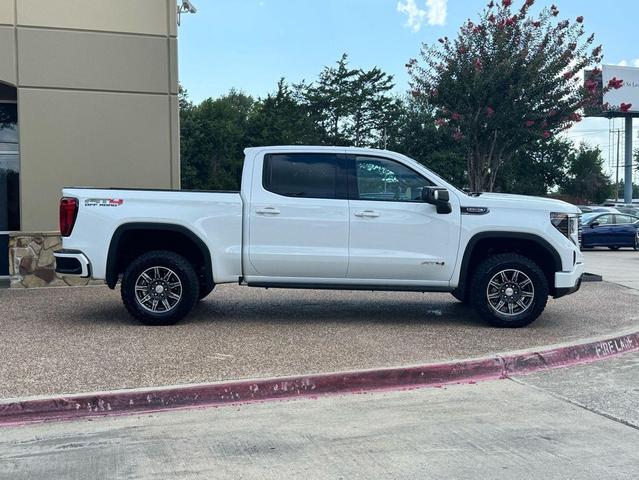 Photo of 2024 Summit White GMC Sierra 1500