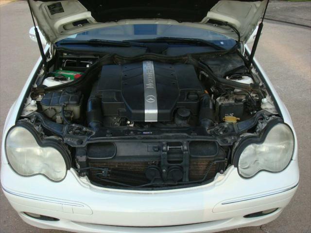 Photo of 2004 Alabaster White Mercedes-Benz C-Class