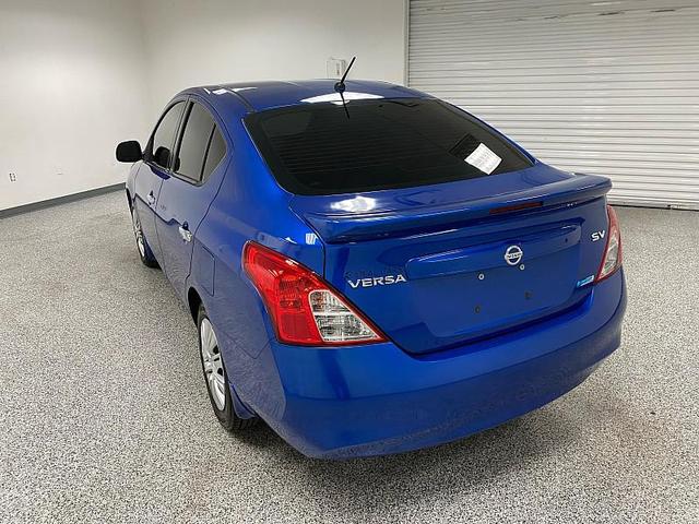 Photo of 2013 DARK BLUE Nissan Versa