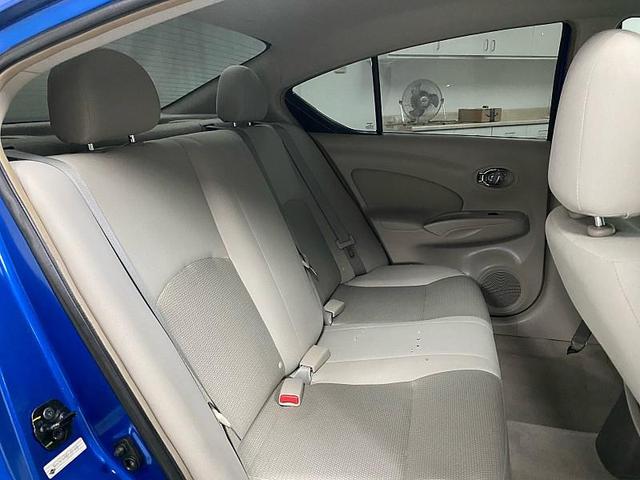 Photo of 2013 DARK BLUE Nissan Versa