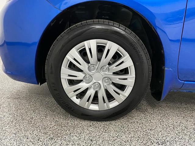 Photo of 2013 DARK BLUE Nissan Versa