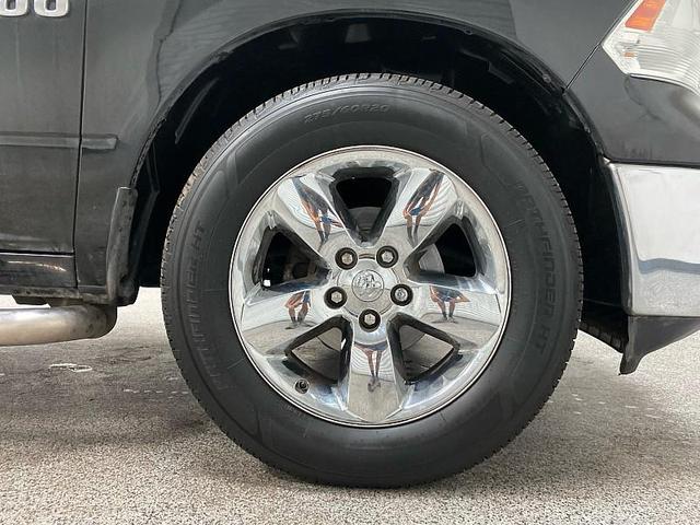 Photo of 2016 Brilliant Black Crystal Pearlcoat RAM 1500