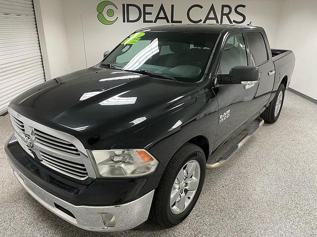 Photo of 2016 Brilliant Black Crystal Pearlcoat RAM 1500