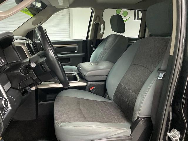 Photo of 2016 Brilliant Black Crystal Pearlcoat RAM 1500