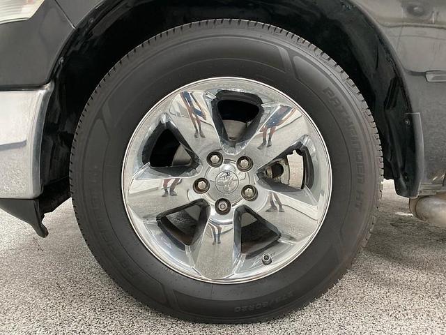 Photo of 2016 Brilliant Black Crystal Pearlcoat RAM 1500