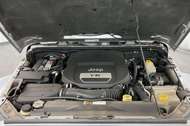 Photo of 2014 Billet Metallic Clearcoat Jeep Wrangler Unlimited