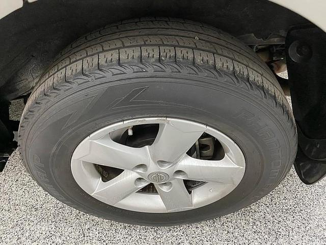 Photo of 2013 GRAY Nissan Rogue