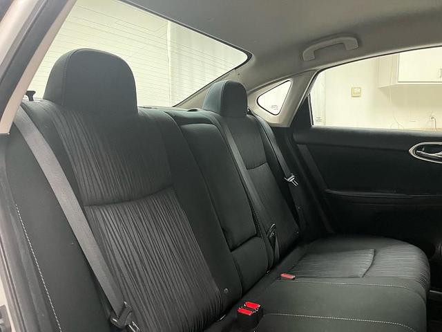 Photo of 2019 WHITE Nissan Sentra