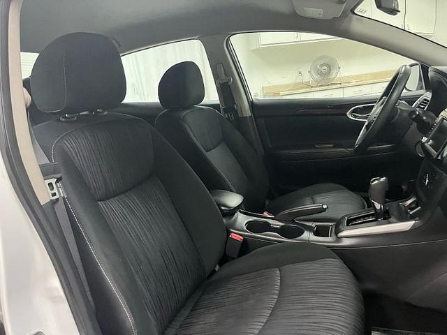 Photo of 2019 WHITE Nissan Sentra