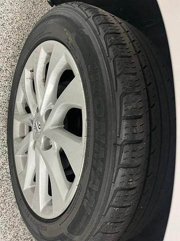 Photo of 2019 WHITE Nissan Sentra