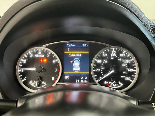 Photo of 2019 WHITE Nissan Sentra