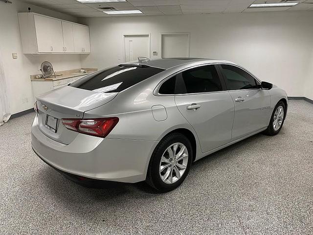 Photo of 2019 Silver Ice Metallic Chevrolet Malibu