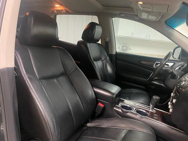 Photo of 2013 Dark Slate Nissan Pathfinder