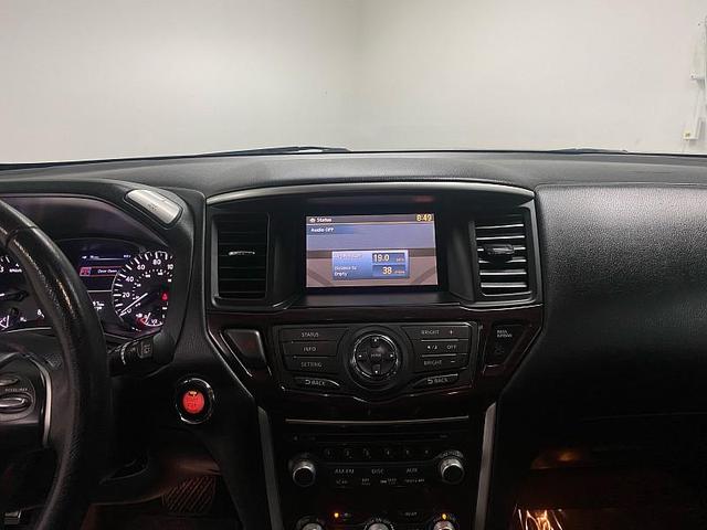 Photo of 2013 Dark Slate Nissan Pathfinder