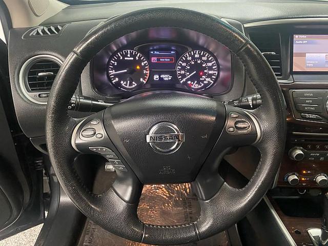 Photo of 2013 Dark Slate Nissan Pathfinder