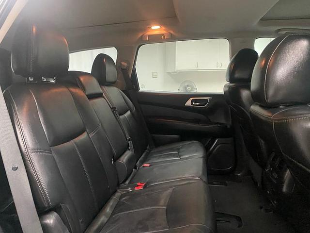Photo of 2013 Dark Slate Nissan Pathfinder