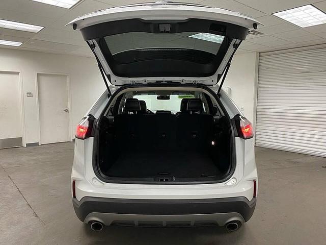 Photo of 2018 WHITE GMC Acadia