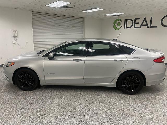 Photo of 2017 Ingot Silver Ford Fusion Hybrid